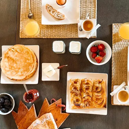 Mas Parenthese - Et Table D'hotes Bed & Breakfast 3*