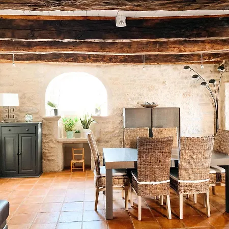 Bed & Breakfast Mas Parenthese - Et Table D'hotes 3*